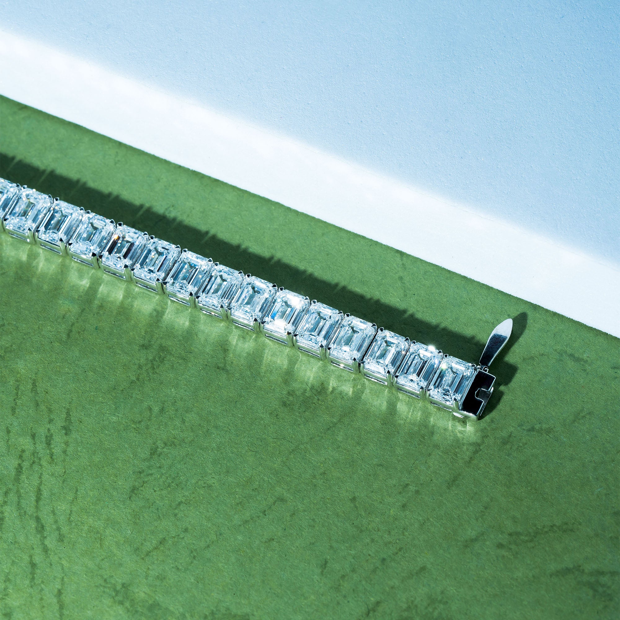 Tiger Nail Emerald Tennis Bracelet