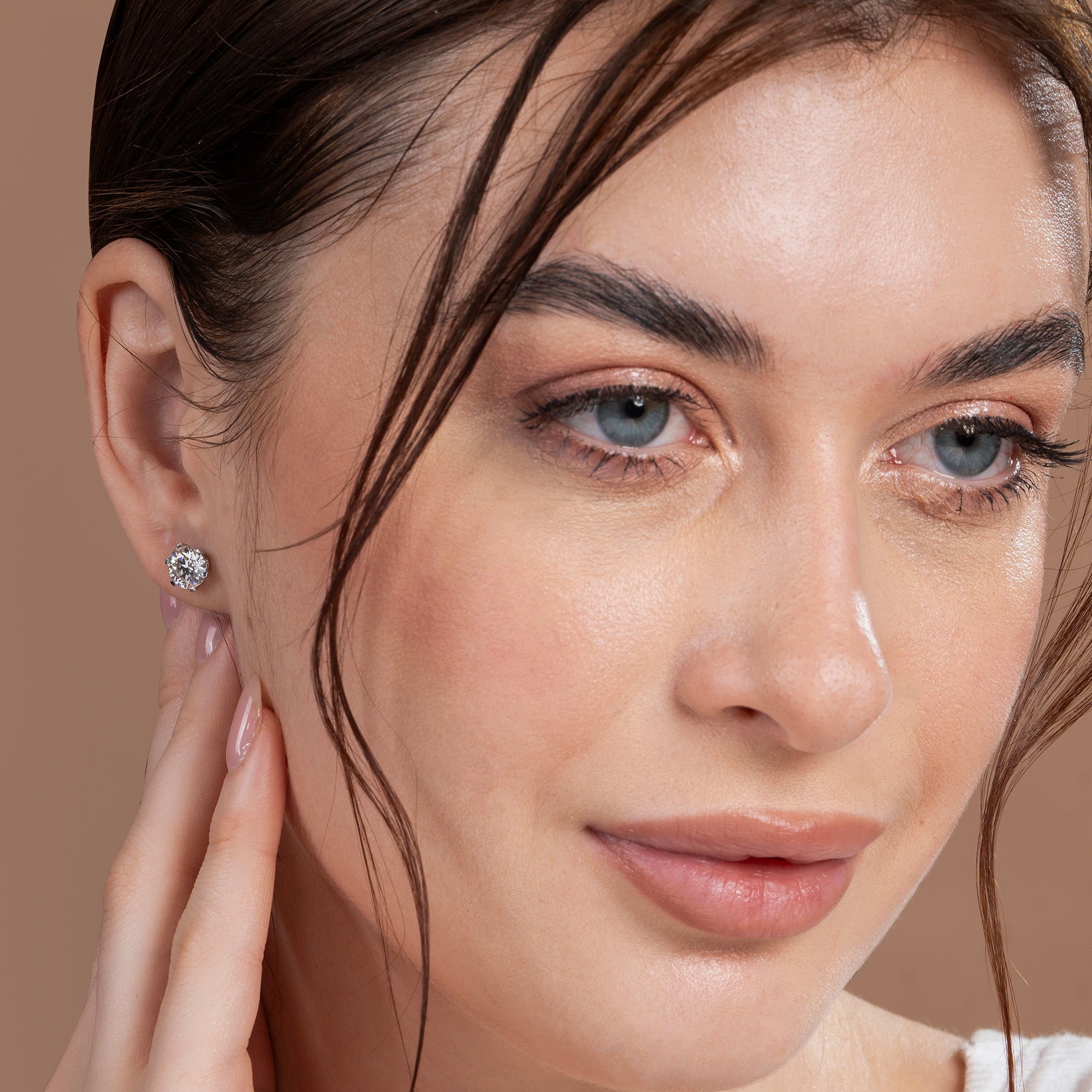 Six Prong Flower Setting Round Solitaire Stud Earring