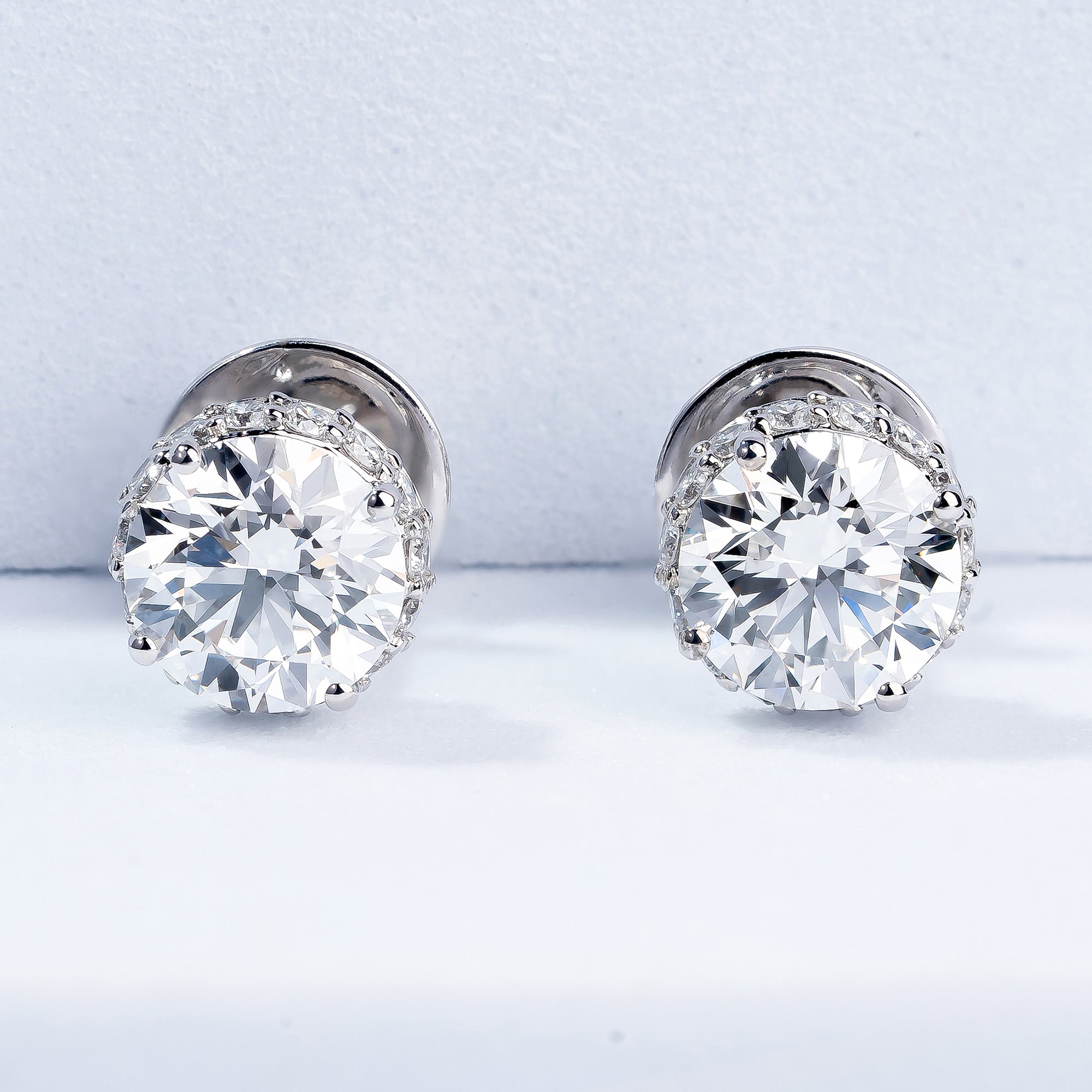 Seraphina Hidden Halo Round Earring