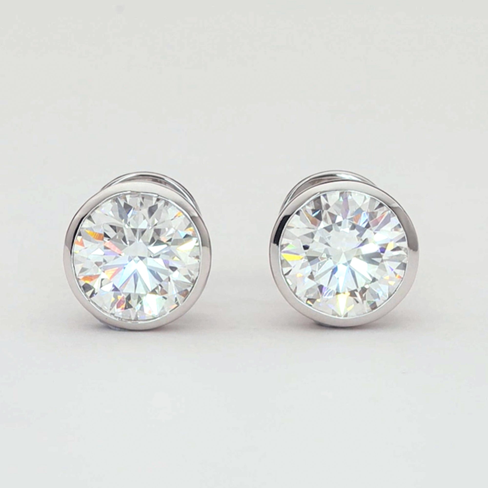 Bezel Setting Round Solitaire Earring
