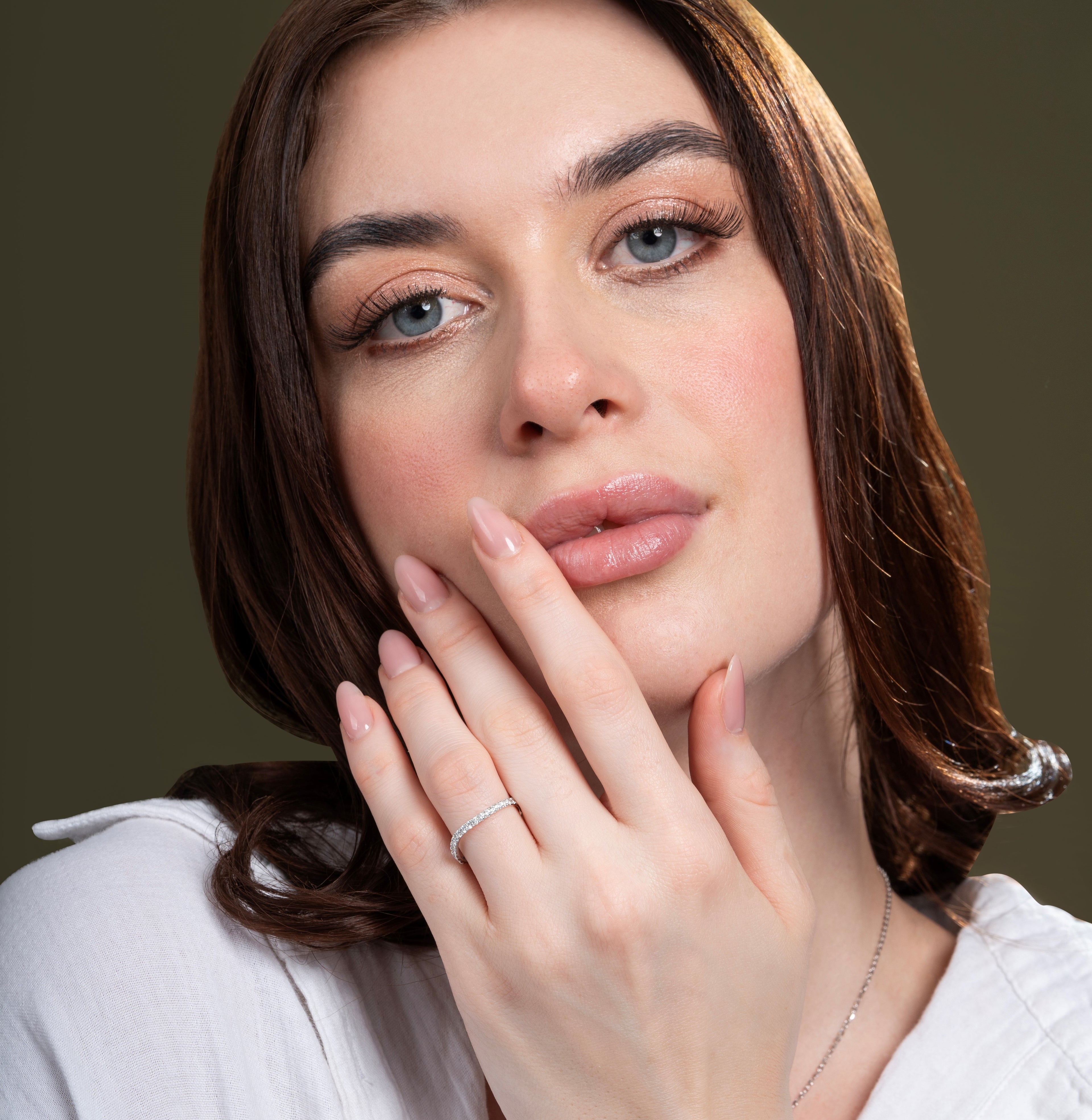 Glimmering Round Staking Wedding Band