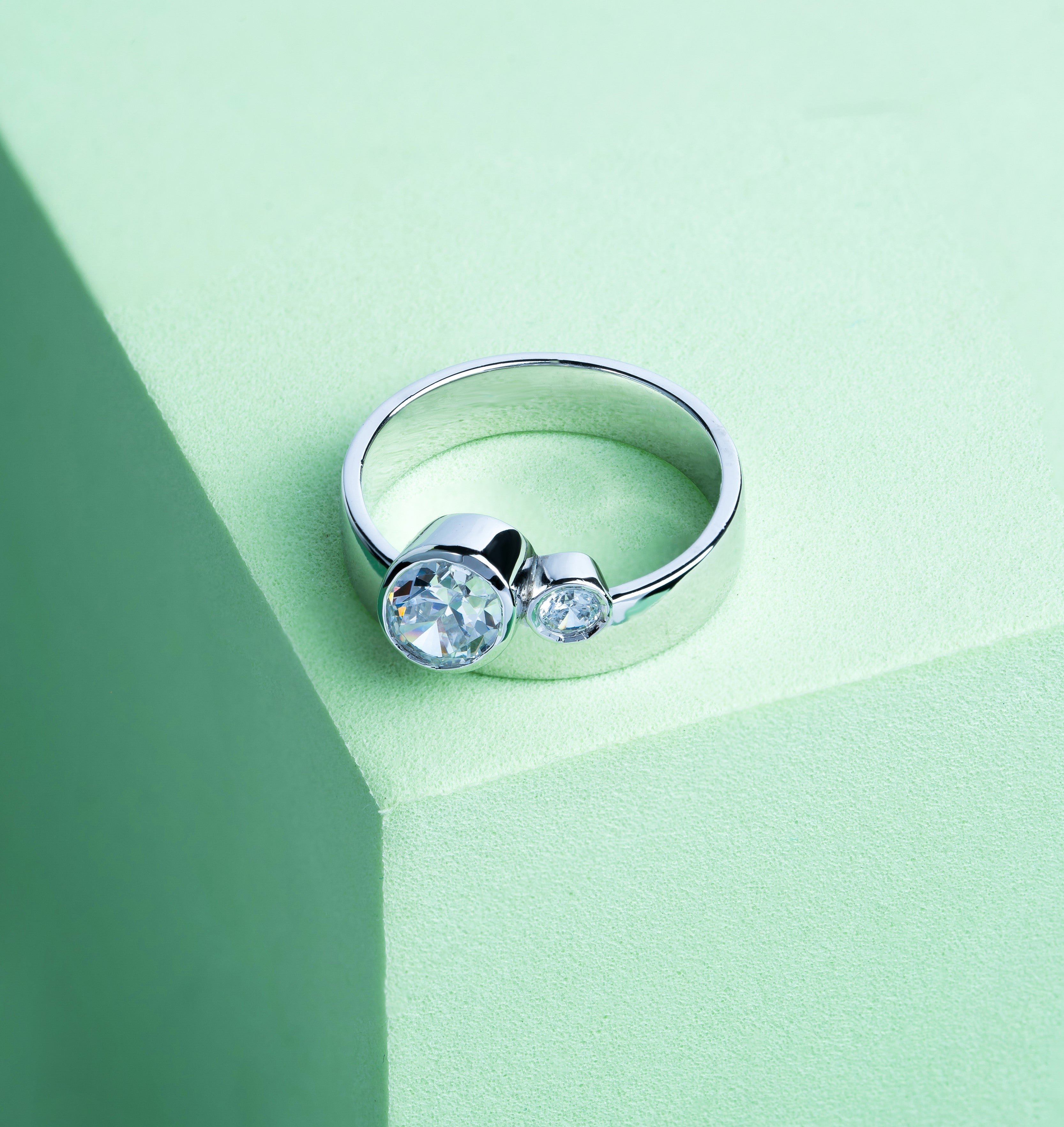 Western Oval Wide Band Fashion Ring