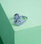 Wavy Bypass Round Fashion Ring